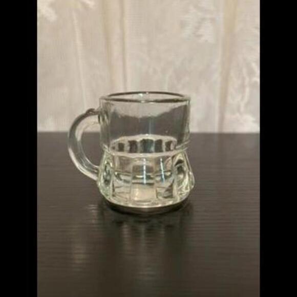 Set of 4 Classic Glass Shot Mugs - Vintage-Inspired Barware - Picture 2 of 2
